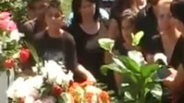 Pastorul din Bistrița și fiul său, uciși la Satu Mare, au fost duși pe ultimul drum de sute de oameni (VIDEO)