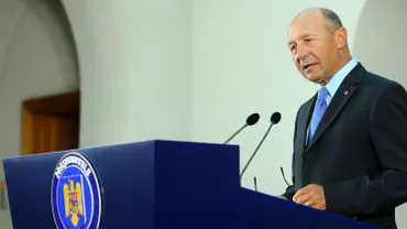Traian Băsescu a semnat un decret de decorare a mai multor militari cu prilejul Zilei Marinei