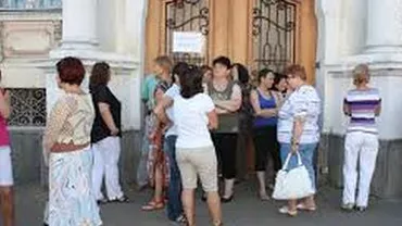 Protest spontan la Nădlac: Peste 100 de angajați ai Fiscului au blocat DN7, nemulțumiți de mutarea sediului la Arad