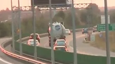 Accident cu autocar pe Autostrada Soarelui: Două persoane au fost rănite