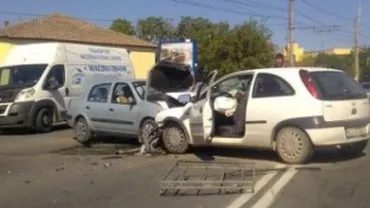 Accident rutier pe DN 69, între Timișoara și Arad: O persoană a murit, altele cinci au fost rănite
