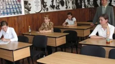 Bacalaureat: Şase cadre didactice din judeţul Constanţa, cercetate pentru că i-au lăsat pe elevi să copieze