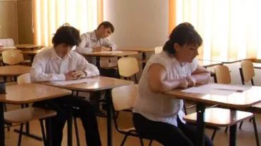 Absolvenții de liceu susțin proba la alegere a profilului, în sesiunea de toamnă a examenului de bac
