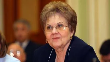 Mariana Câmpeanu, către tinerii liberali: "Nu mai faceţi o vânătoare pentru masterate şi diplome că nu o să vă folosească la nimic"