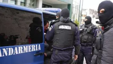 Membri ai clanului Caran, Duduianu şi Rinu, trimişi în judecată pentru cămătărie, şantaj şi tâlhărie