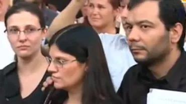 Părinții lui Ionuț, la protestul anti-maidanezi: Copilul meu trăia dacă nu erau câinii comunitari
