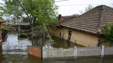 Galați: 9 oameni au murit şi peste 700 de case au fost inundate, în urma viiturilor. Comandament de urgență la Guvern (VIDEO)