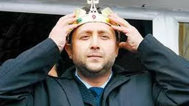Un lider al romilor cere instanţei ca regii Cioabă să nu mai poarte această titulatură şi coroanele