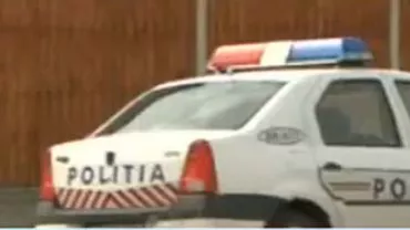 Arad: Un suspect de viol încătușat a fugit de polițiști (VIDEO)