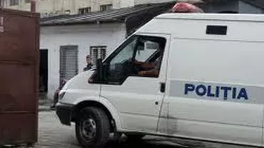 Percheziții DIICOT la Penitenciarul Galați: 13 telefoane mobile și un mp4, descoperite în celule. 30 de persoane, duse la audieri