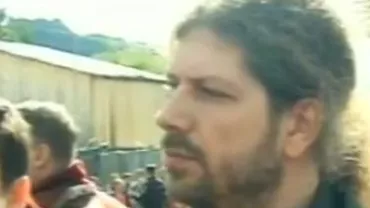 Incidente la Roșia Montană: Deputatul Remus Cernea, scos de poliție din mijlocul minerilor (VIDEO)