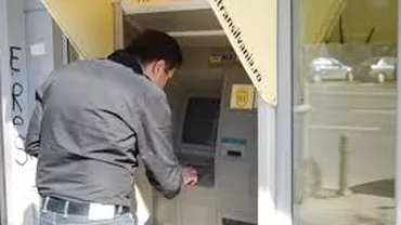 Bucureşti: 3 bărbaţi, arestaţi după ce au încercat să arunce în aer un bancomat