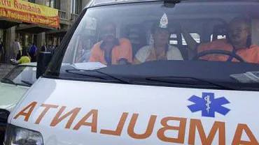 Prahova: 13 elevi, transportați la spital după ce s-au intoxicat cu o substanță necunoscută