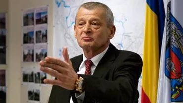 Capitala se cutremură, iar Oprescu nu vrea să anunțe harta de risc seismic. Edilul are nevoie de 140 de ani ca să termine consolidările