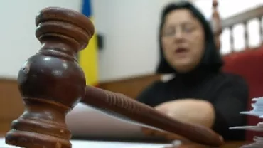 Curtea de Apel București a decis ca judecătoarele Costache și Dinu să rămână în arest preventiv