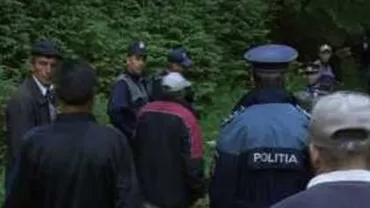 Galați: Copil de un an și 11 luni, căutat de polițiști după ce a dispărut de la marginea unei păduri