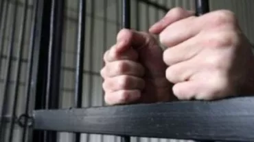 Un deținut de la Penitenciarul Ploiești, condamnat pentru complicitate la înșelăciune, a evadat de la un punct de lucru