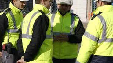 Un tânăr a sărit de la etajul al doilea al sediului Poliţiei Iaşi, unde era audiat