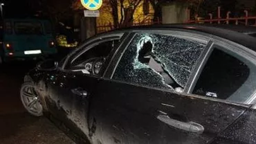 Constanța: Doi copii de 12 și 13 ani au spart 30 de autoturisme într-o noapte