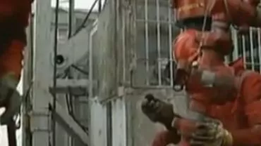 Mai multe case afectate în Bacău, în urma unei explozii la o conductă de țiței