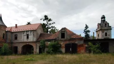 Polonia a scos la vânzare aproximativ 200 de conace și castele pentru a le salva de la ruină
