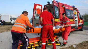 Patru mașini implicate într-un accident în Lugoj: Trei persoane, transportate la spital