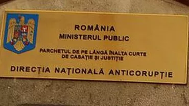 Legea de aprobare a OUG privind scoaterea din competența DNA a cercetării abuzurilor cu prejudiciu sub 1 milion euro, promulgată de Băsescu