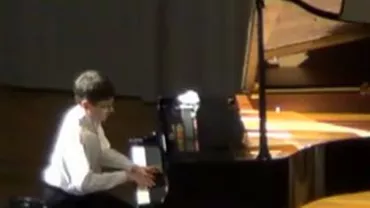 Copil pianist de geniu, somat de ANAF să plătească drepturi de autor în urma unui concert (VIDEO)
