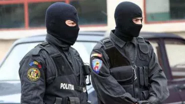 Șeful poliției locale Turnu-Severin, ridicat de procurorii DIICOT: Acesta este acuzat de evaziune fiscală