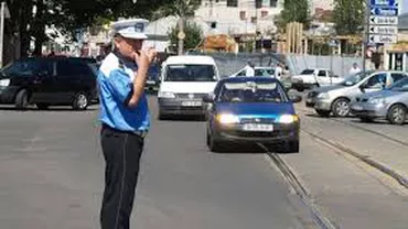 Polițiștii de la Rutieră fac frigul în uniformele de vară: Radu Stroe le dă de Crăciun doar jumătate din banii pentru cele de iarnă