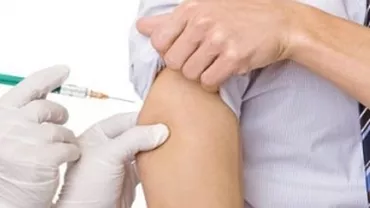 Primele 200.000 de doze de vaccin antigripal, distribuite miercuri direcţiilor de sănătate publică