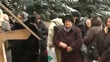 Peste 15.000 de pelerini, la slujbele religioase dedicate memoriei părintelui Arsenie Boca (VIDEO)