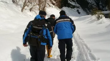 Cadavrul unei femei, găsit pe un drum forestier din Sinaia