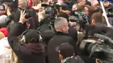 Incidente la parada de 1 Decembrie: Mai multe busculade s-au produs între jandarmi și participanți