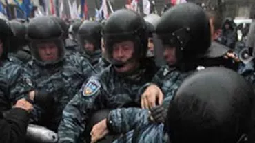 Poliţia din Kiev a arestat nouă persoane, suspectate de tentative de asalt al preşedinţiei