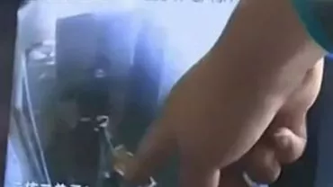 China: Copil de doi ani, ucis de o fetiță de 10 ani, după ce mama lui l-a uitat în lift (VIDEO)