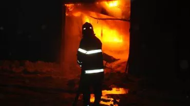 Incendiu în Bacău, la o conductă de gaze, în timpul intervenției unei echipe a furnizorului
