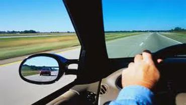 Aproape 400 de şoferi au rămas fără permise de conducere în patru zile