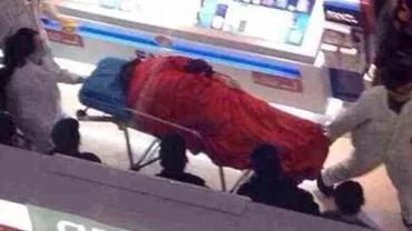 China: Un bărbat a murit, sărind la etaj, în mall, după ce iubita sa l-a ținut cinci ore la cumpărături