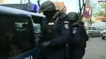 Traficanți de droguri, prinși de DIICOT: Substanțele urmau să ajungă pe piața din Olanda și Austria