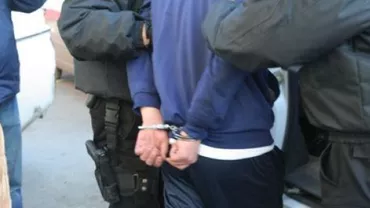 Suceava: Adolescent reținut după ce şi-a ucis bunicul cu mai multe lovituri de cuţit
