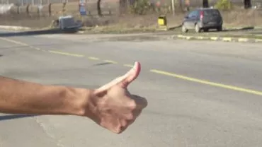 Amenzi cuprinse între 1.000 și 5.000 de lei pentru șoferii care iau autostopiști, potrivit unui proiect de ordonanță de urgență al Ministerului Transporturilor