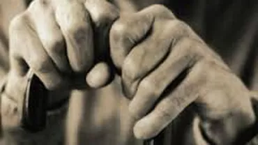 Patroana căminelor de bătrâni ilegale de la Păuleşti şi Ploieşti şi o îngrijitoare, arestate preventiv