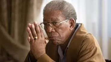 Omagiu eronat: Nelson Mandela, confundat cu Morgan Freeman pe un panou, în India (FOTO)