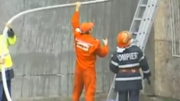 Incendiu într-o garsonieră din București: Un bărbat și o femeie au murit