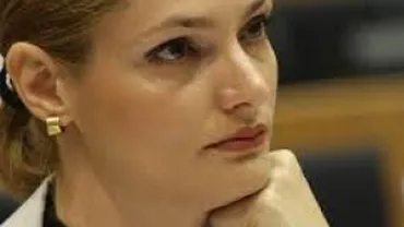 Ministrul Transporturilor acuză conducerea CFR SA şi Călători de management defectuos, după întârzierea unor trenuri