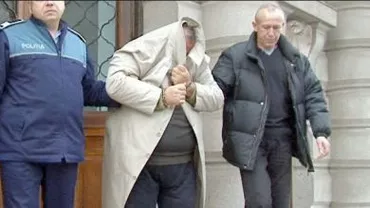 Deva: Bărbatul care și-a ucis părinții a fost arestat preventiv pentru omor deosebit de grav