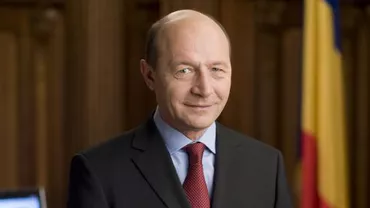 Mesajul președintelui Băsescu, de Anul Nou: „Mulţumesc românilor că au ştiut să rămână şi în momente grele o comunitate” (FOTO)