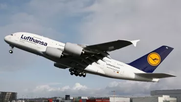 Sibiu: Mai mulți pasageri ai unei curse Lufthansa, neîmbarcaţi pentru că s-au vândut prea multe bilete