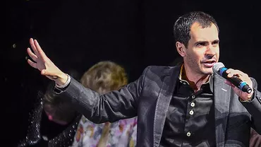 Hipnotizatorul Scott Lewis a murit după ce a căzut de la etajul 11 al unei clădiri din Sidney